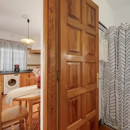 La Casa Amarilla El Paso