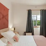 La Casa Amarilla