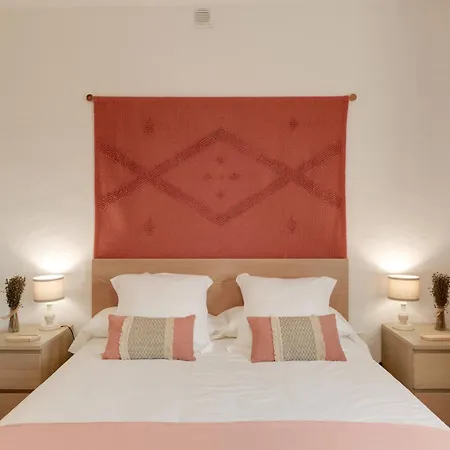 La Casa Amarilla El Paso
